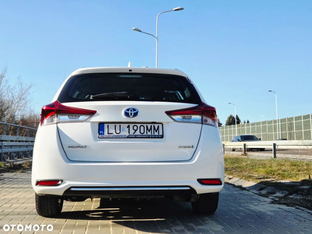 Toyota Auris - 11