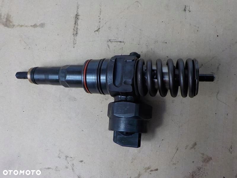 VW AUDI SEAT 1,9 TDI POMPOWTRYSKIWACZ 038130073R - 1