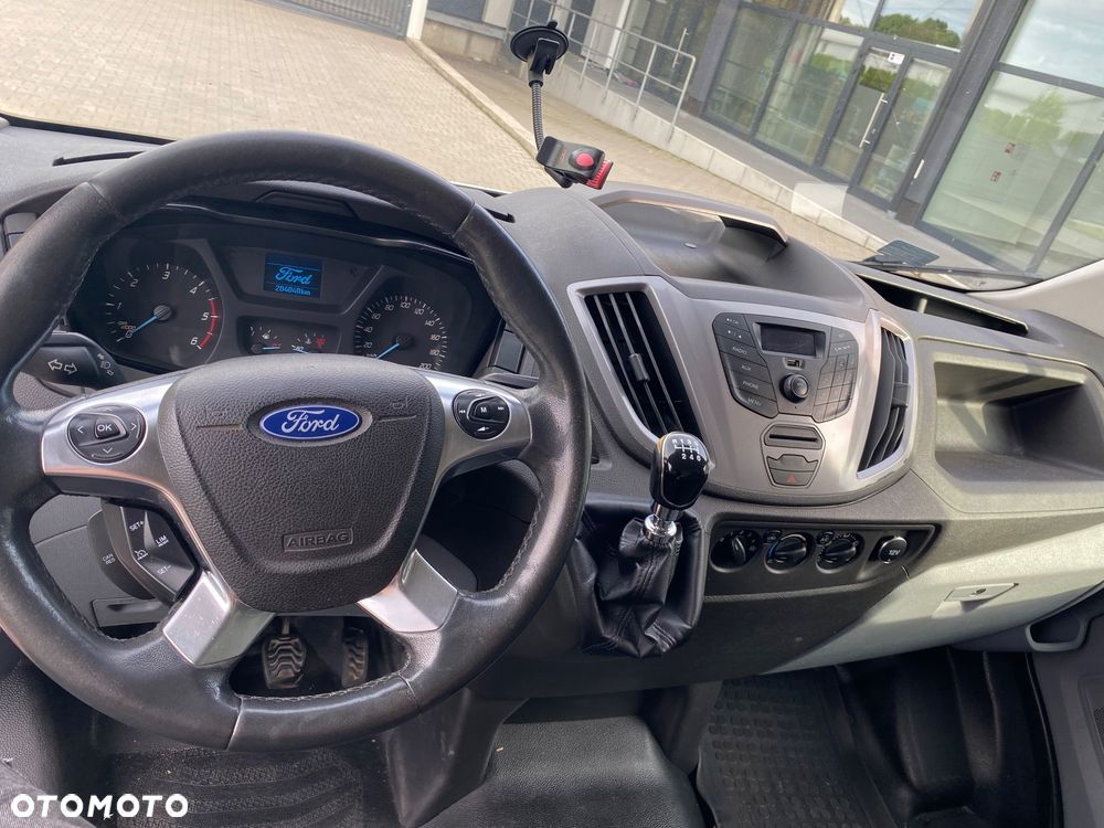 Ford Transit - 10