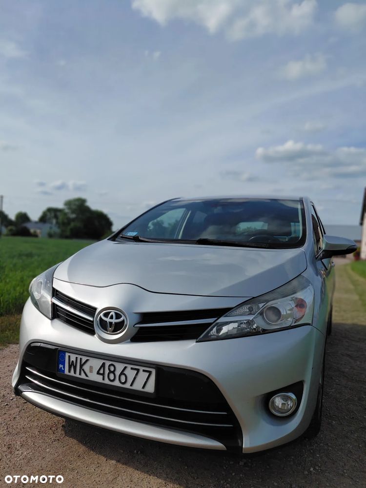 Toyota Verso 2.0 D-4D Premium - 10