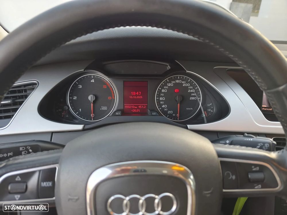 Audi A4 Avant 2.0 TDI Advance - 7