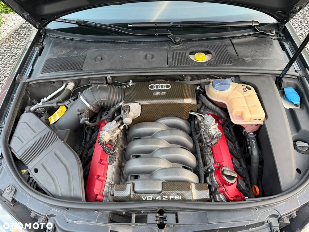 Audi RS4 Limousine Standard - 26