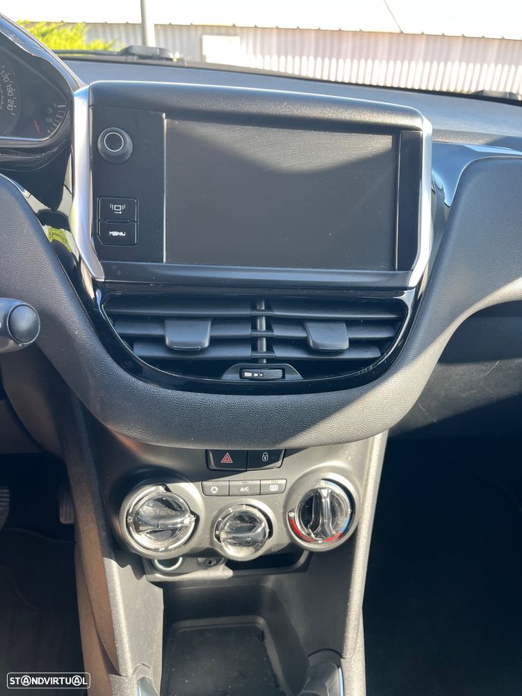 Peugeot 208 1.4 VTi Allure - 10