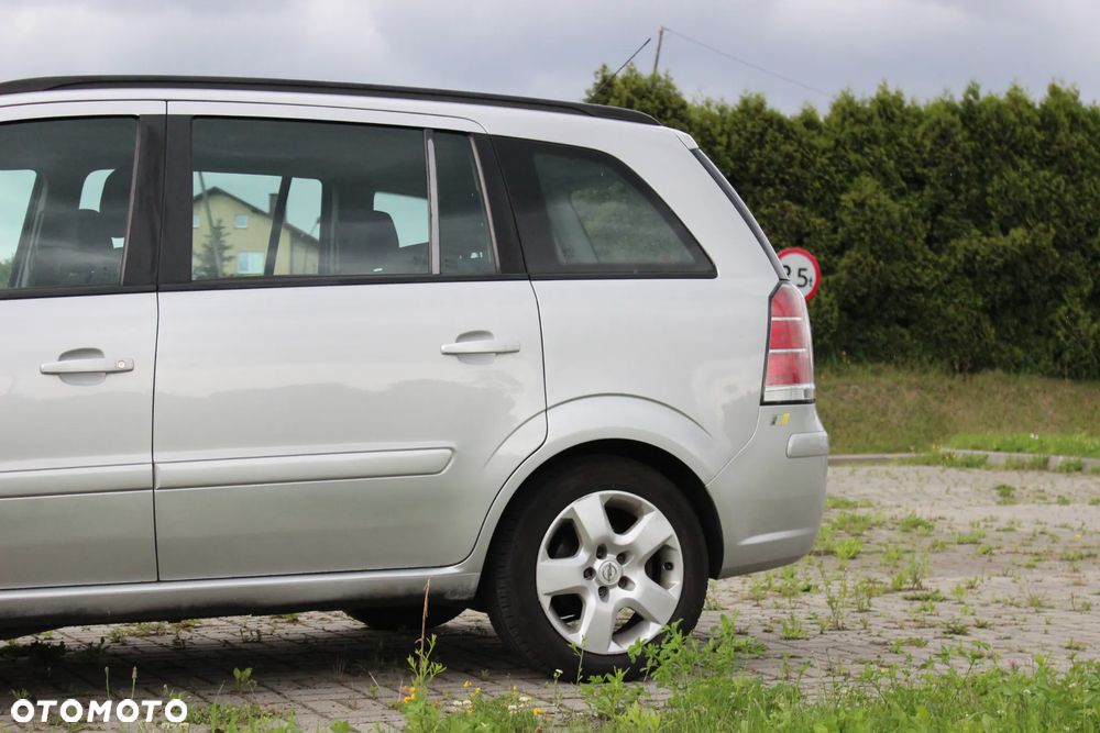 Opel Zafira 1.8 Elegance - 10