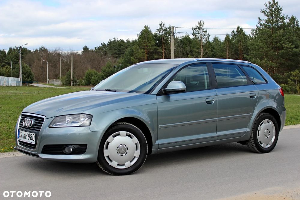 Audi A3 Sportback 1.6 Ambiente - 2