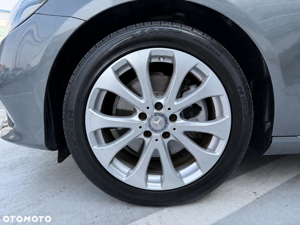 Mercedes-Benz Klasa E 220 d 4Matic 9G-TRONIC Exclusive - 8
