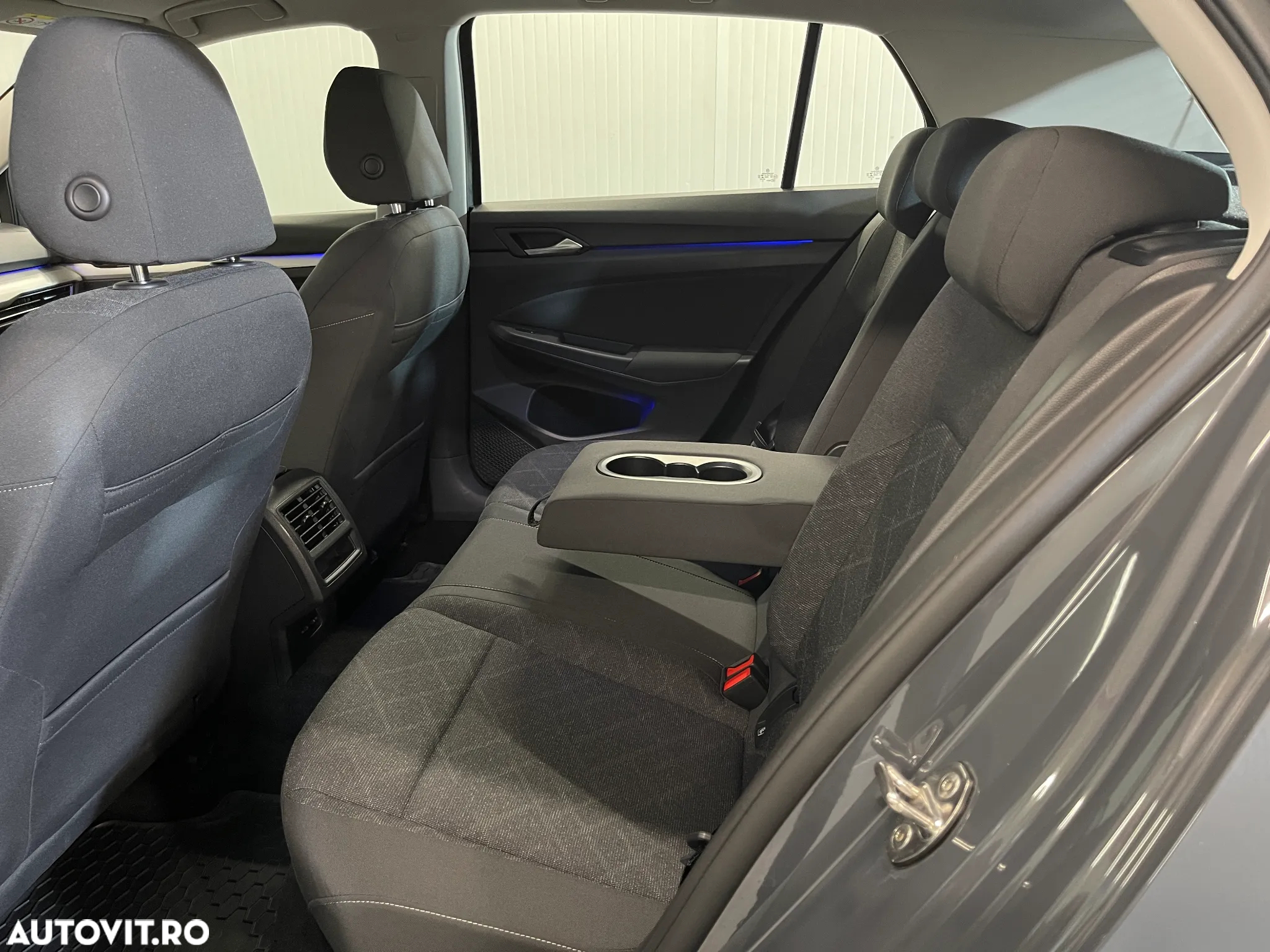 Volkswagen Golf 2.0 TDI Life - 12