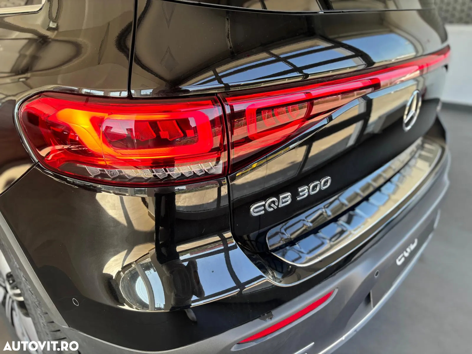 Mercedes-Benz EQB 300 4Matic Electric Art - 12