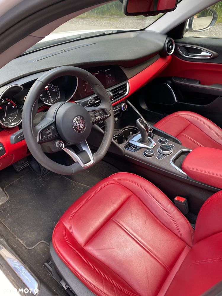 Alfa Romeo Giulia - 9