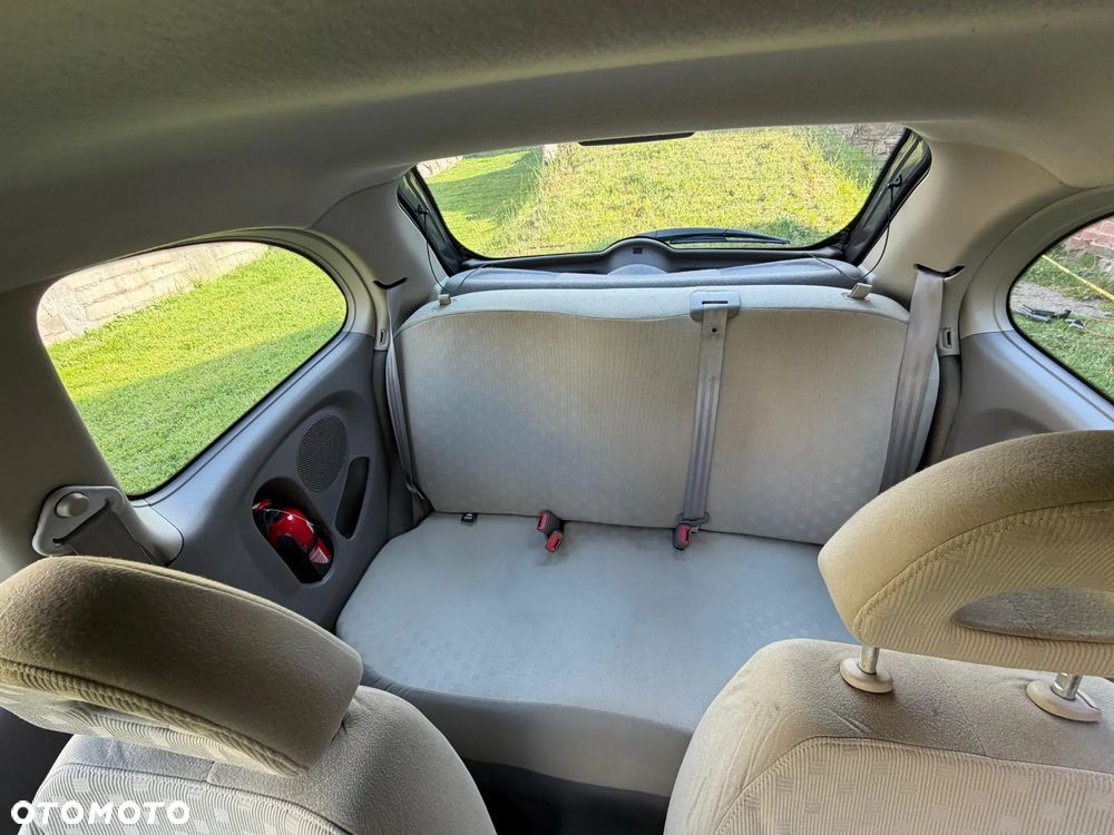 Nissan Micra - 9
