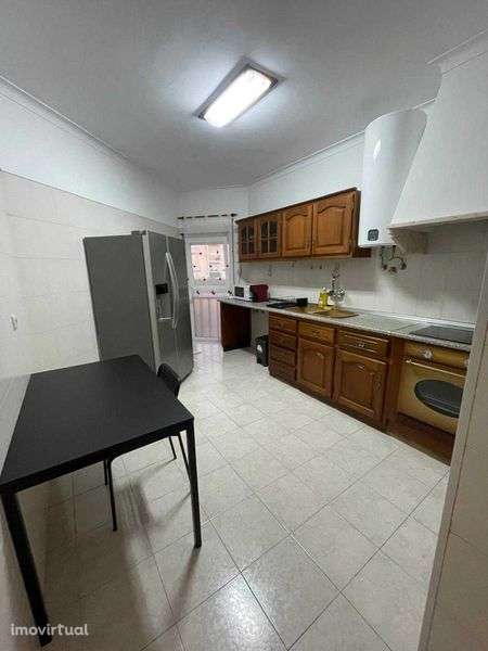 Arrendamento T2 Pinhal Novo, próximo da estação dos comboios - Grande imagem: 4/12