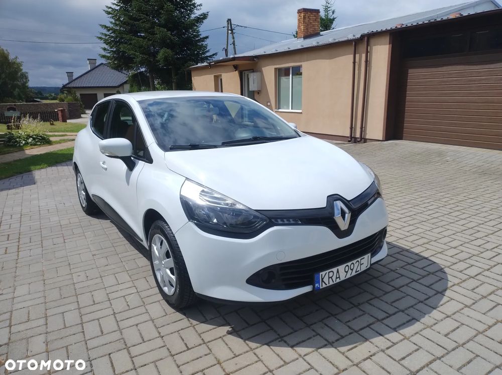 Renault Clio 1.2 16V 75 Life - 15