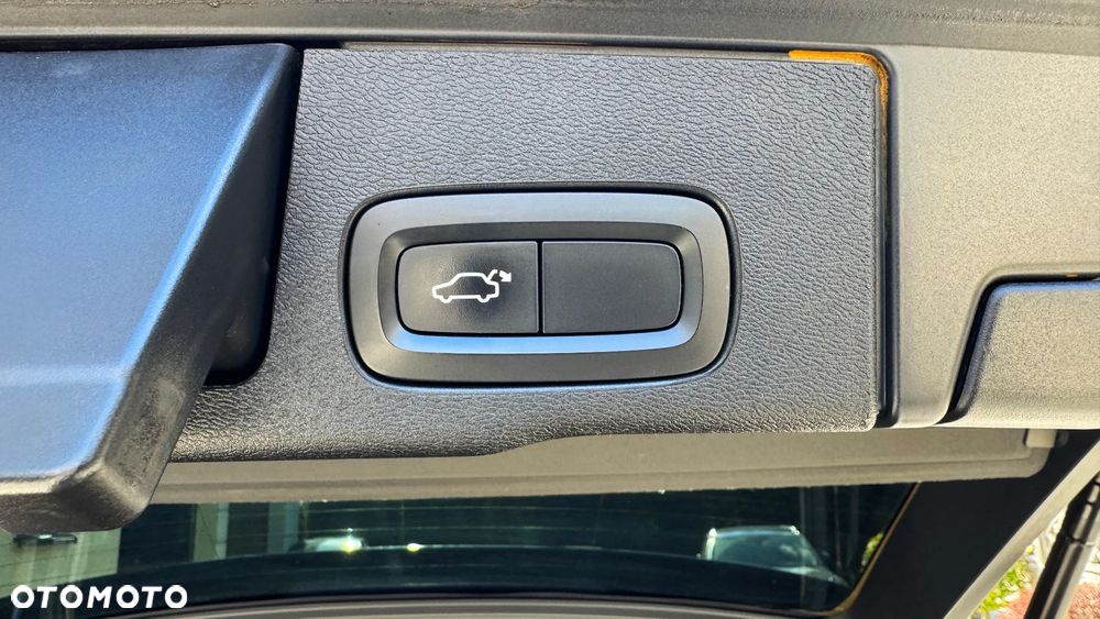 Volvo XC 60 D4 Momentum Pro - 27