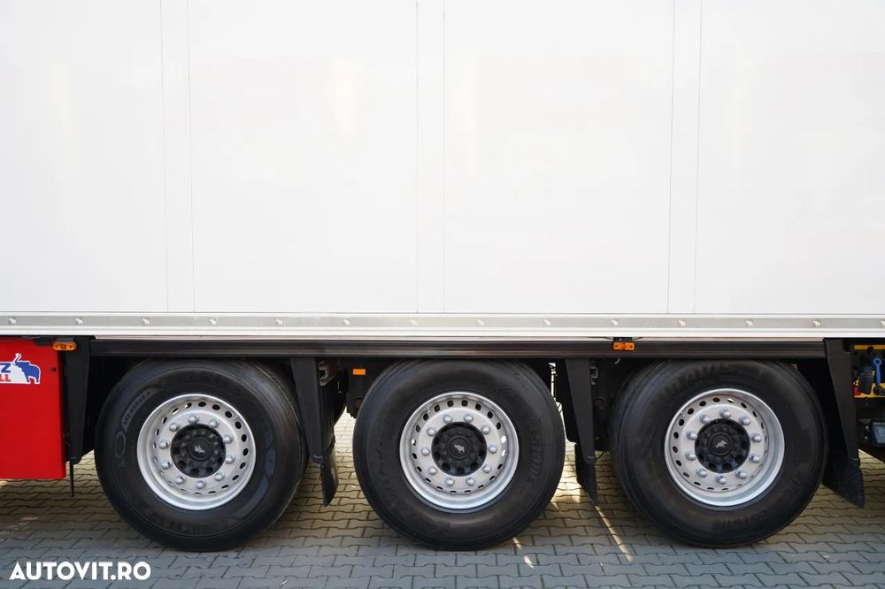 Schmitz Cargobull REFRIGERAT / TRANSPORT VECTOR 1550 / AXĂ RIDICATĂ / RECIPIENT DUBLU / COȘURI PENTRU PALEȚI - 25