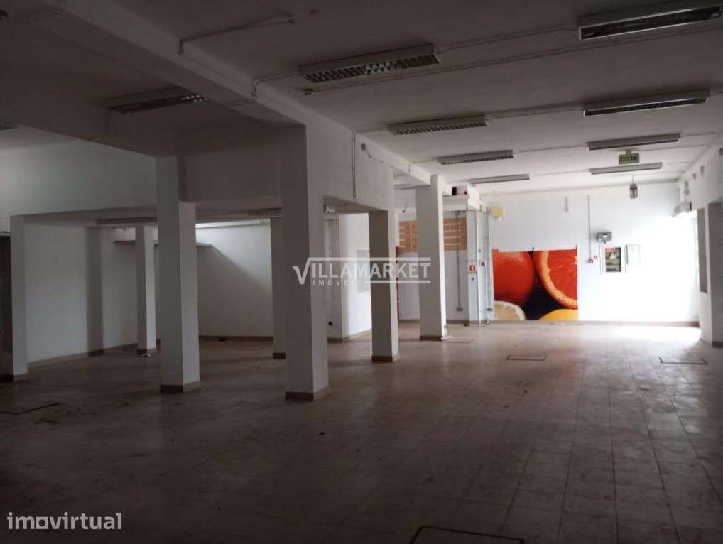 Conjunto de 2 lojas interligadas da banca totalizando 222 m2 de área s - Grande imagem: 2/10