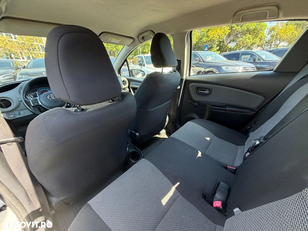 Toyota Yaris 1.5 VVT-i HSD Dynamic - 14
