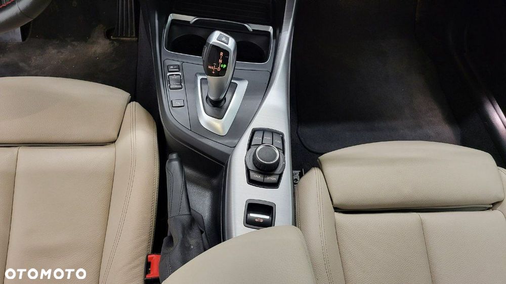 BMW Seria 2 220i GPF Sport Line - 17