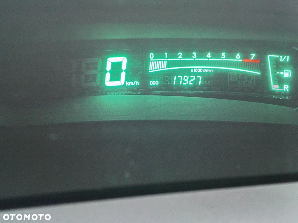 Toyota Yaris - 17