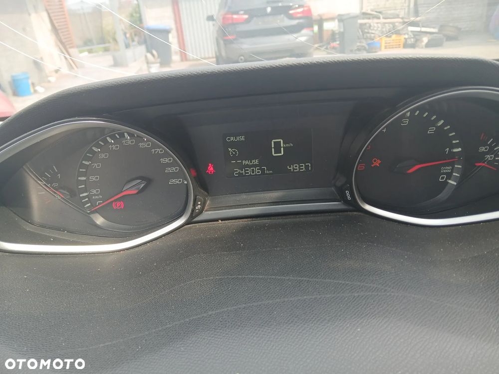 Peugeot 308 1.6 HDi Premium - 8