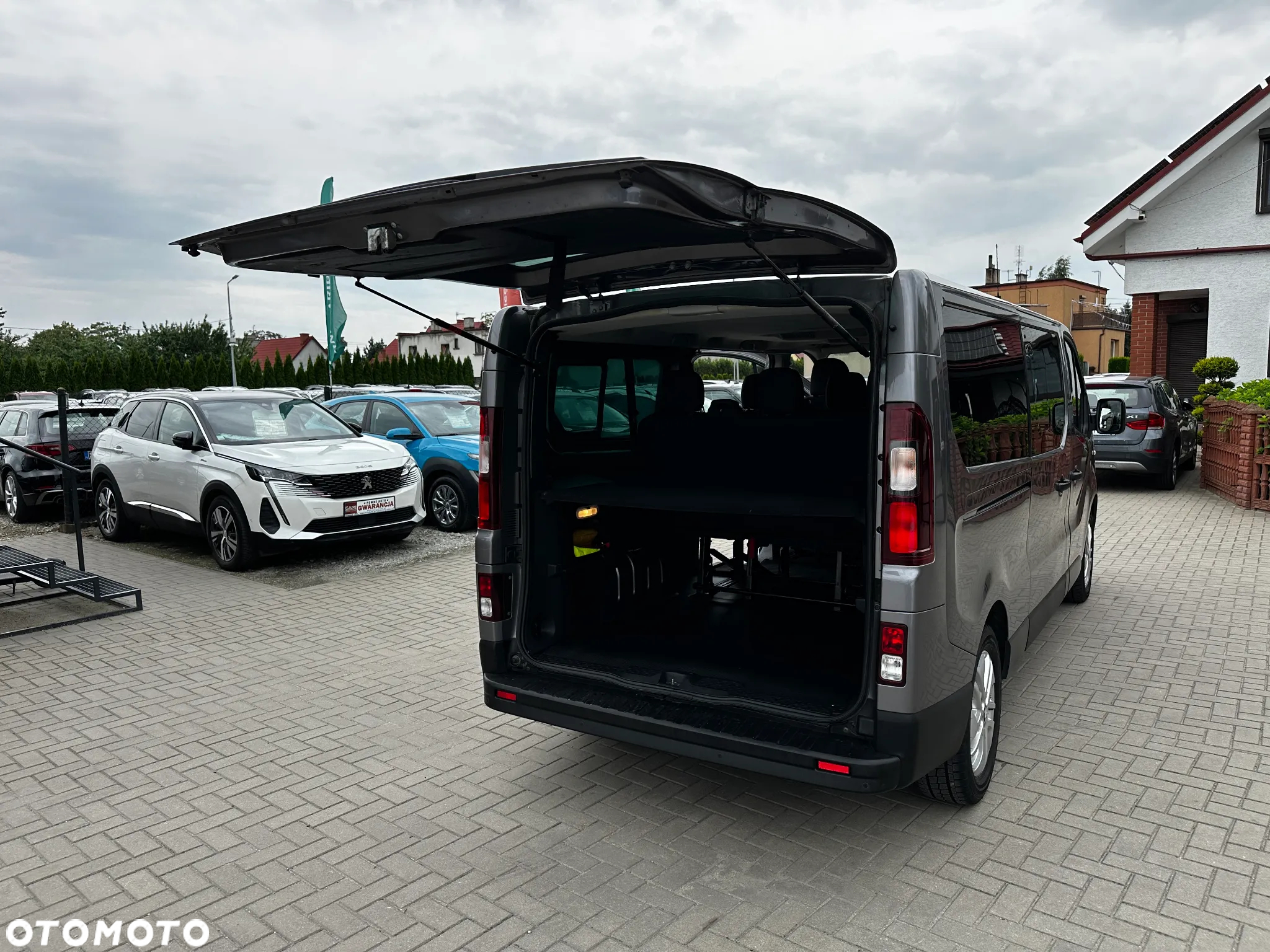 Nissan NV300 - 28