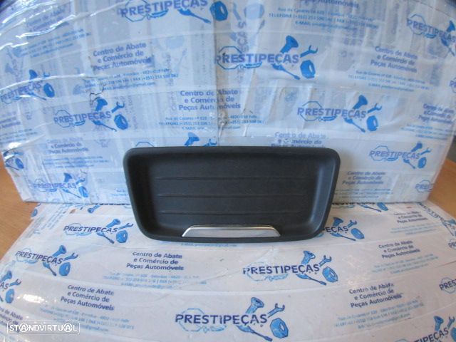 Grelha Friso 51169232068 9232068 BMW F31 2014 320D 163CV 5P CINZA MEIO INTERIOR Consola Central Porta Copos - 1