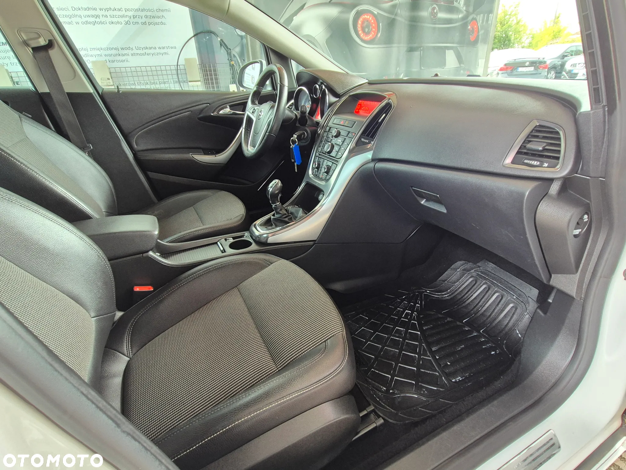 Opel Astra 1.6 Turbo Caravan Cosmo - 33
