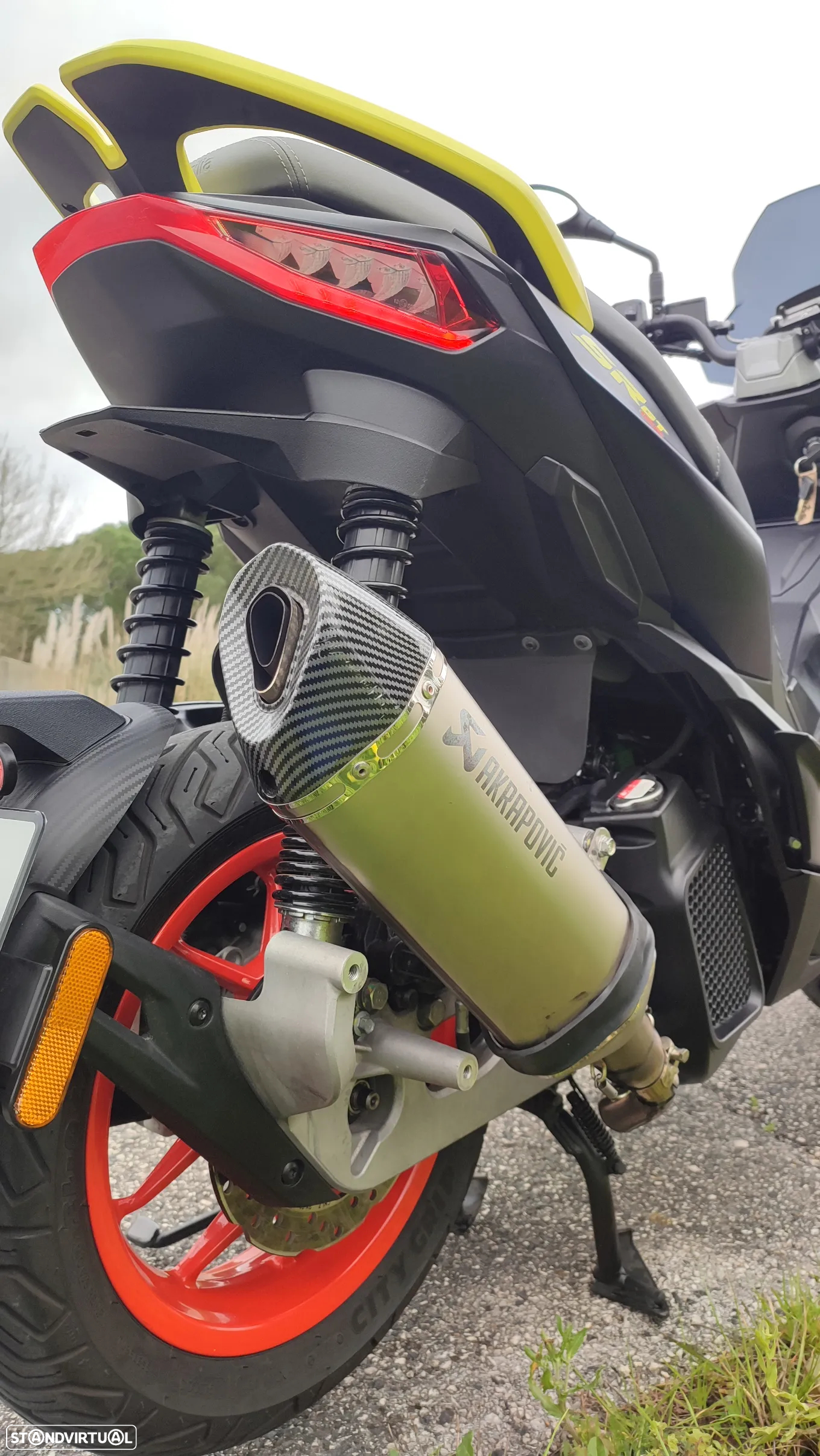 Aprilia SR SR GT - 13