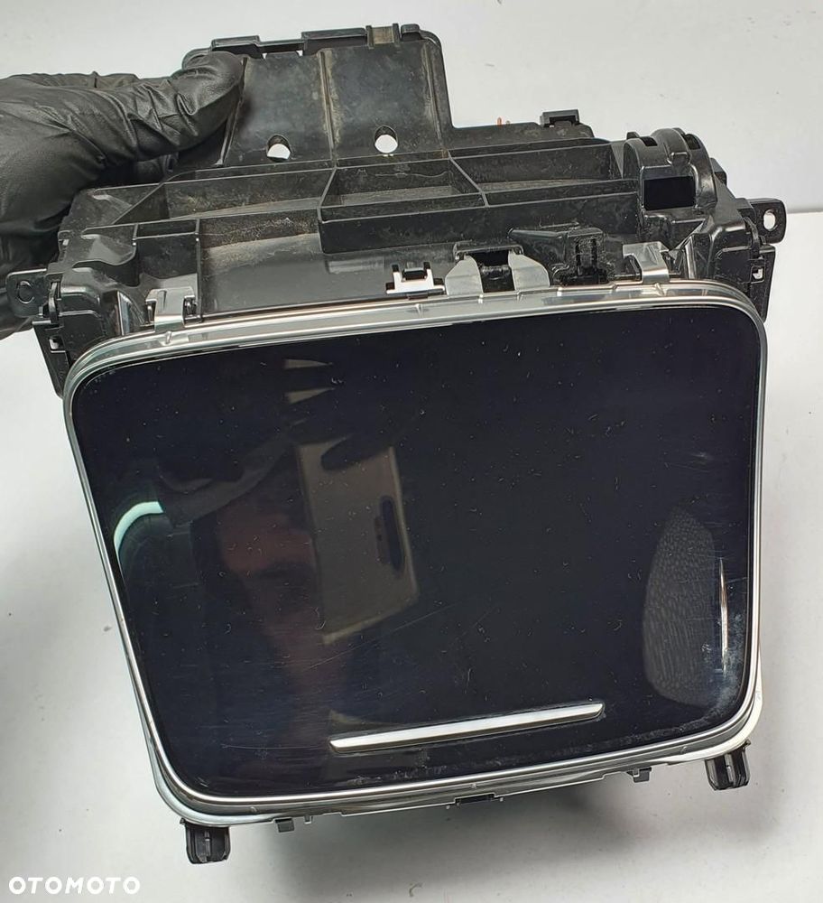 SCHOWEK TUNELU PÓŁKA NA NAPOJE KUBKI DEKOR MERCEDES W213 A2136808807 - 2