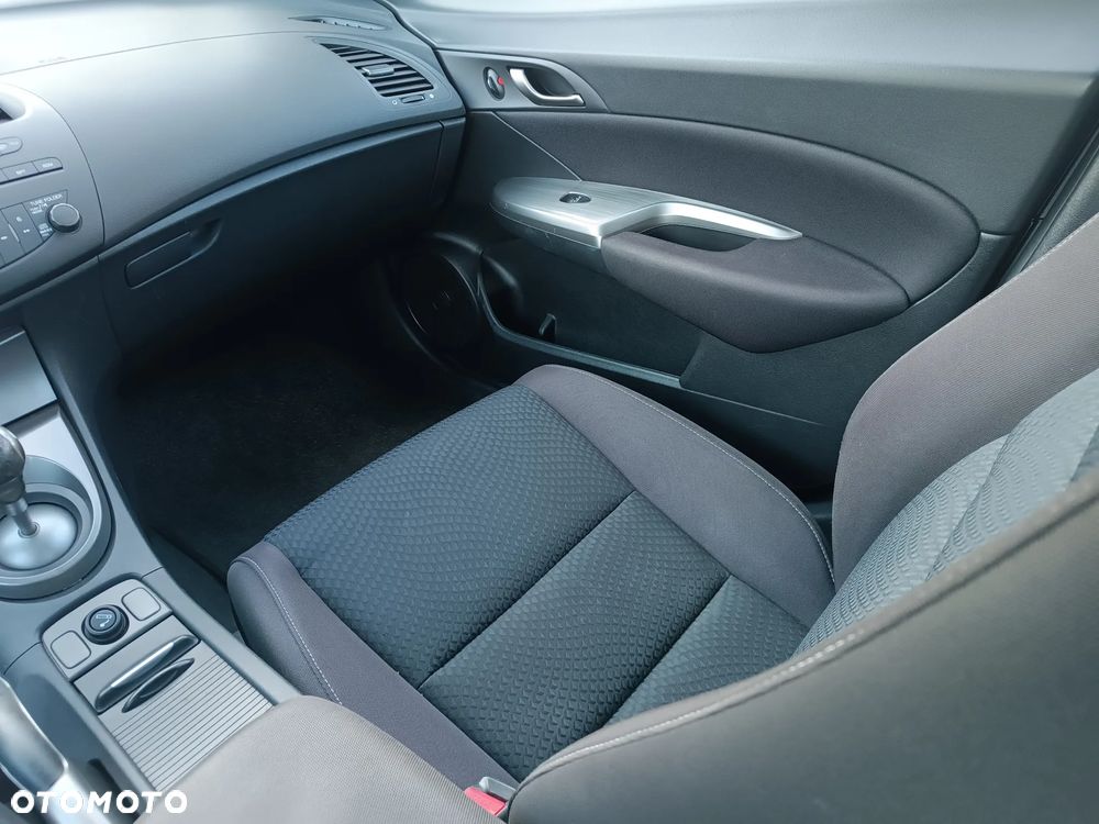 Honda Civic 1.4 Comfort - 29