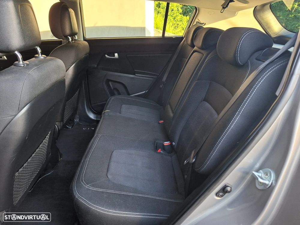 Kia Sportage 1.7 CRDI ISG TX Navi - 8
