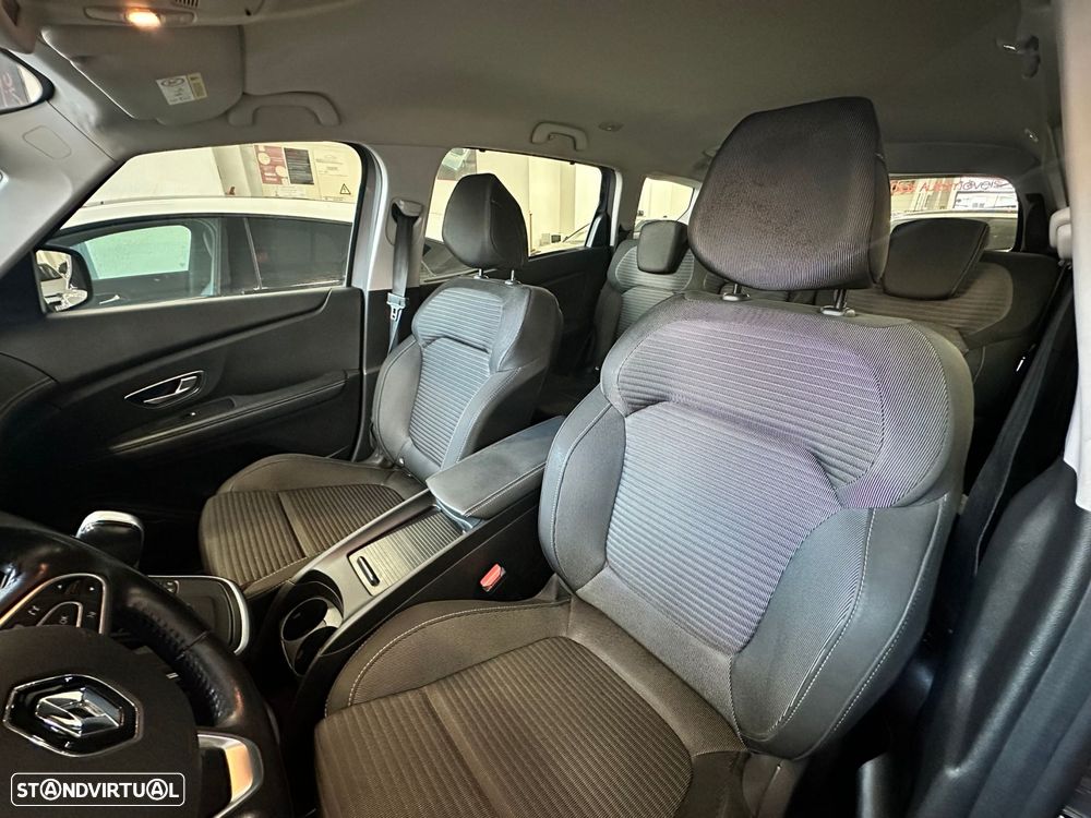 Renault Grand Scénic - 21