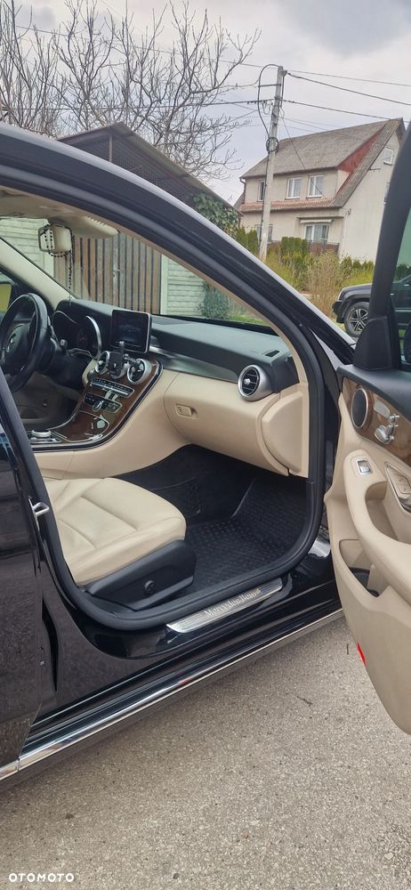 Mercedes-Benz Klasa C 300 7G-TRONIC Exclusive - 19