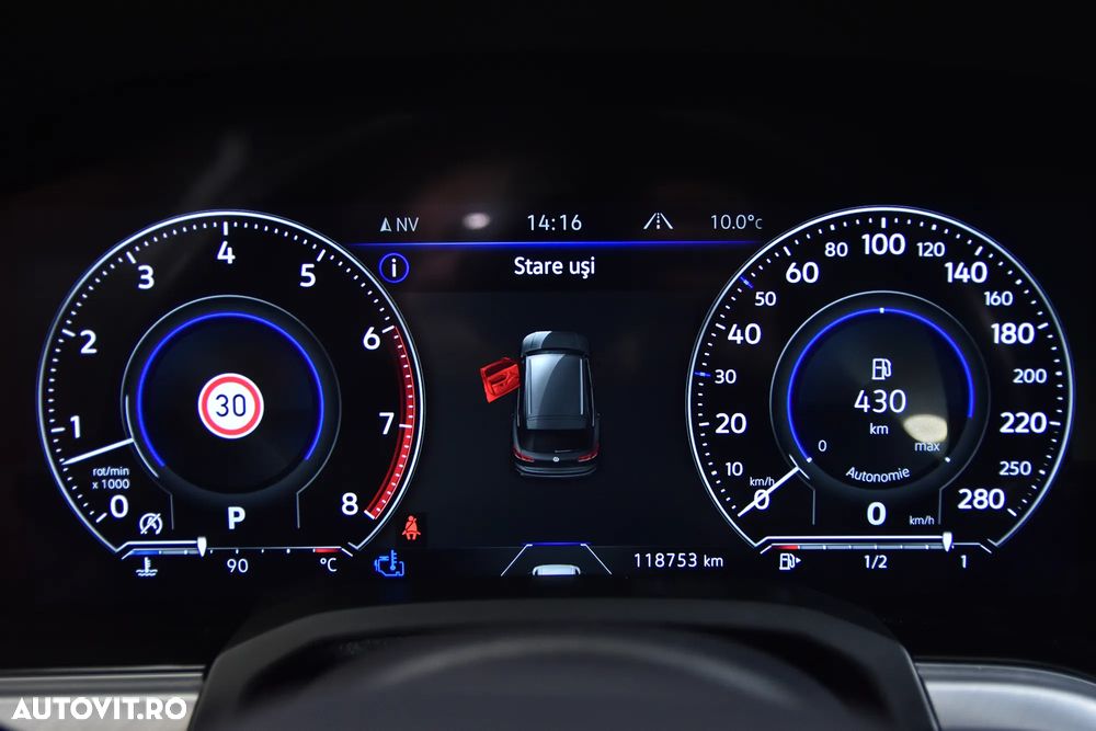 Volkswagen Touareg - 11