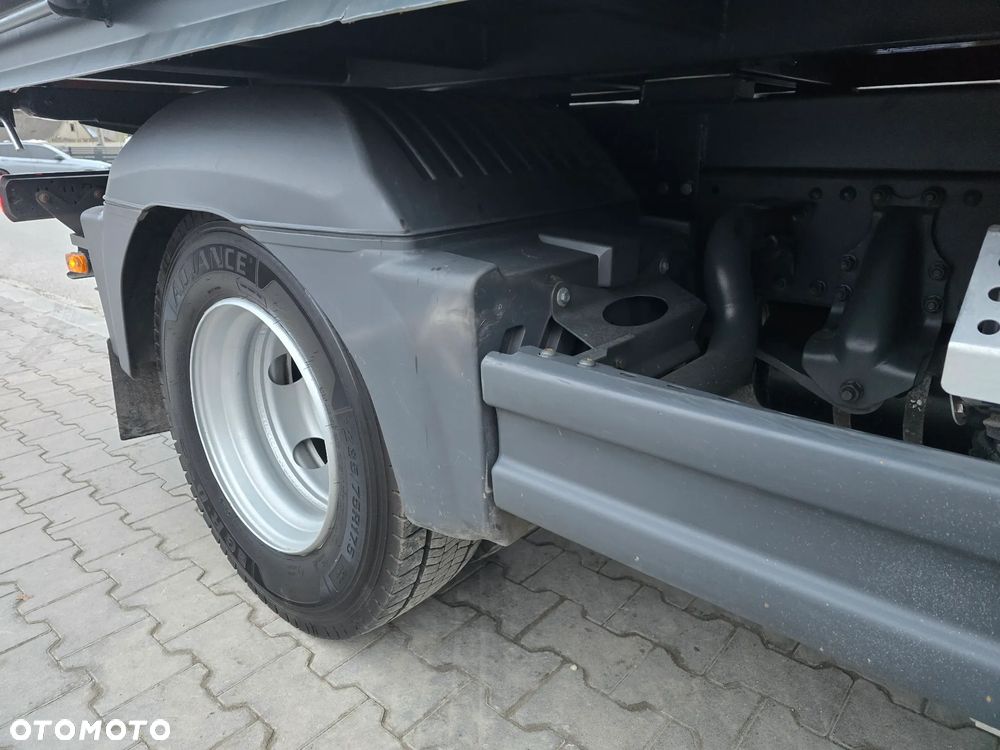 Mercedes-Benz Atego/Wywrotka/Manual/Blokada mostu - 7