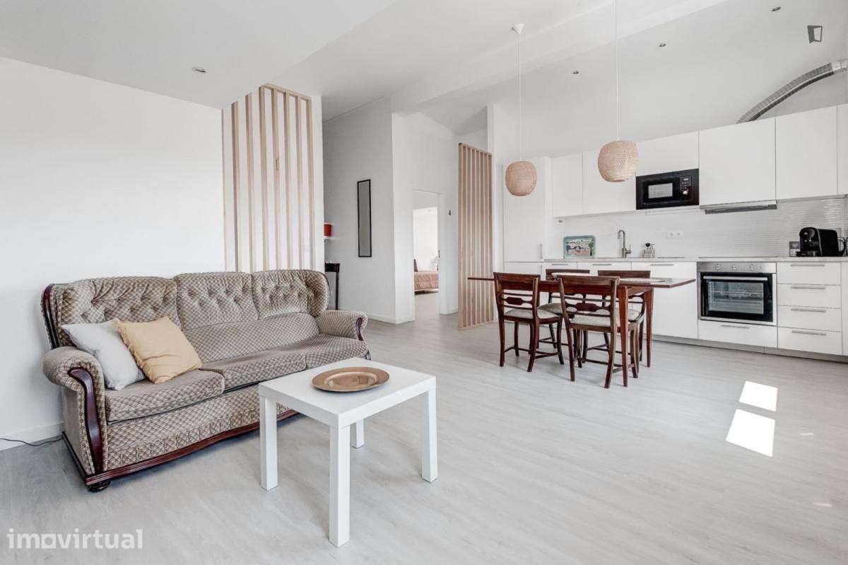 Quarto - localizado em Caparica Lisbon - Grande imagem: 2/3