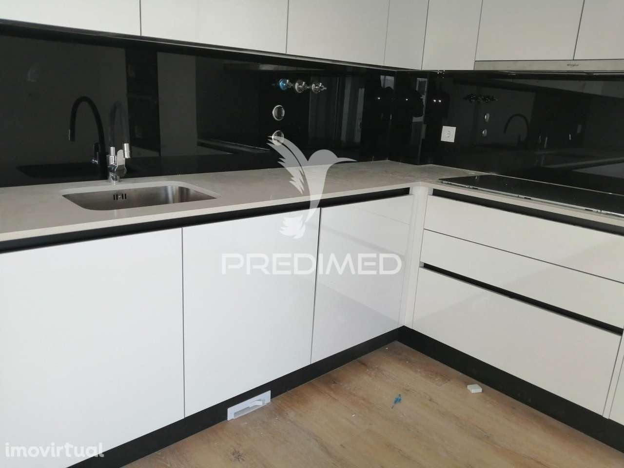 Moradia T4 Com Piscina - Grande imagem: 4/13