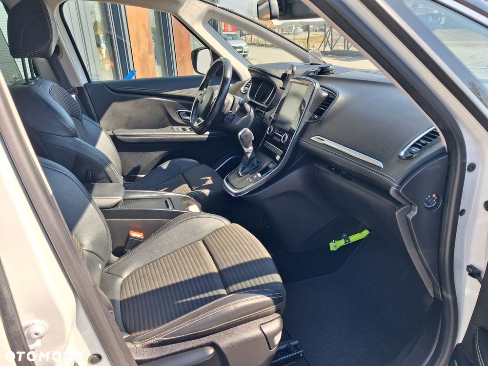 Renault Scenic TCe 140 GPF EDC BUSINESS EDITION - 17