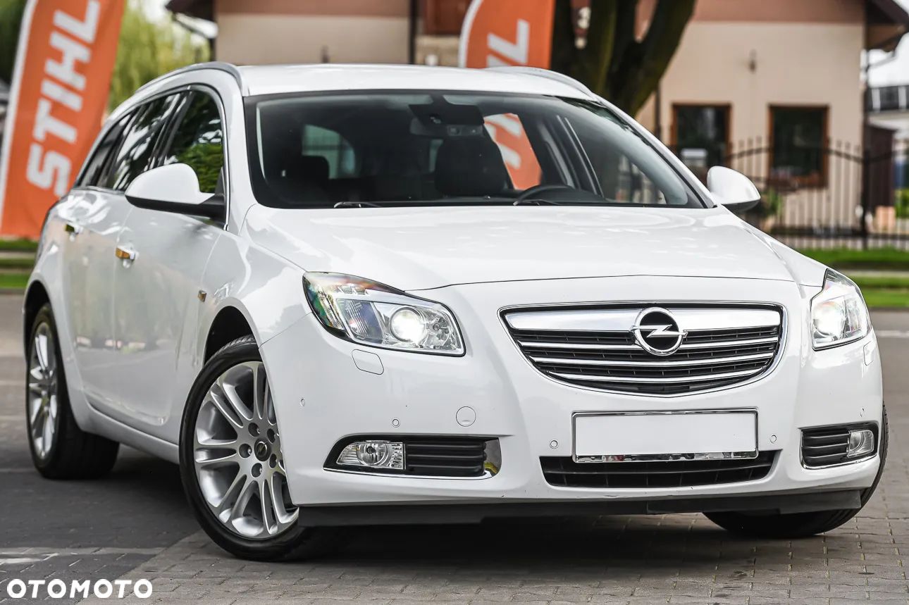 Opel Insignia 2.0 T Cosmo - 1