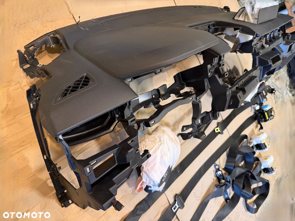 Deska rozdzielcza konsola Toyota Corolla Cross 2022- do regeneracji - 6