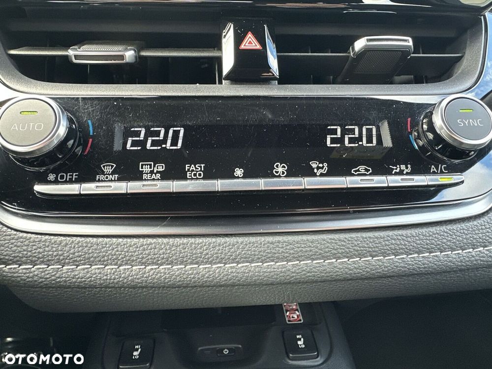 Toyota Corolla 2.0 Hybrid Comfort - 25