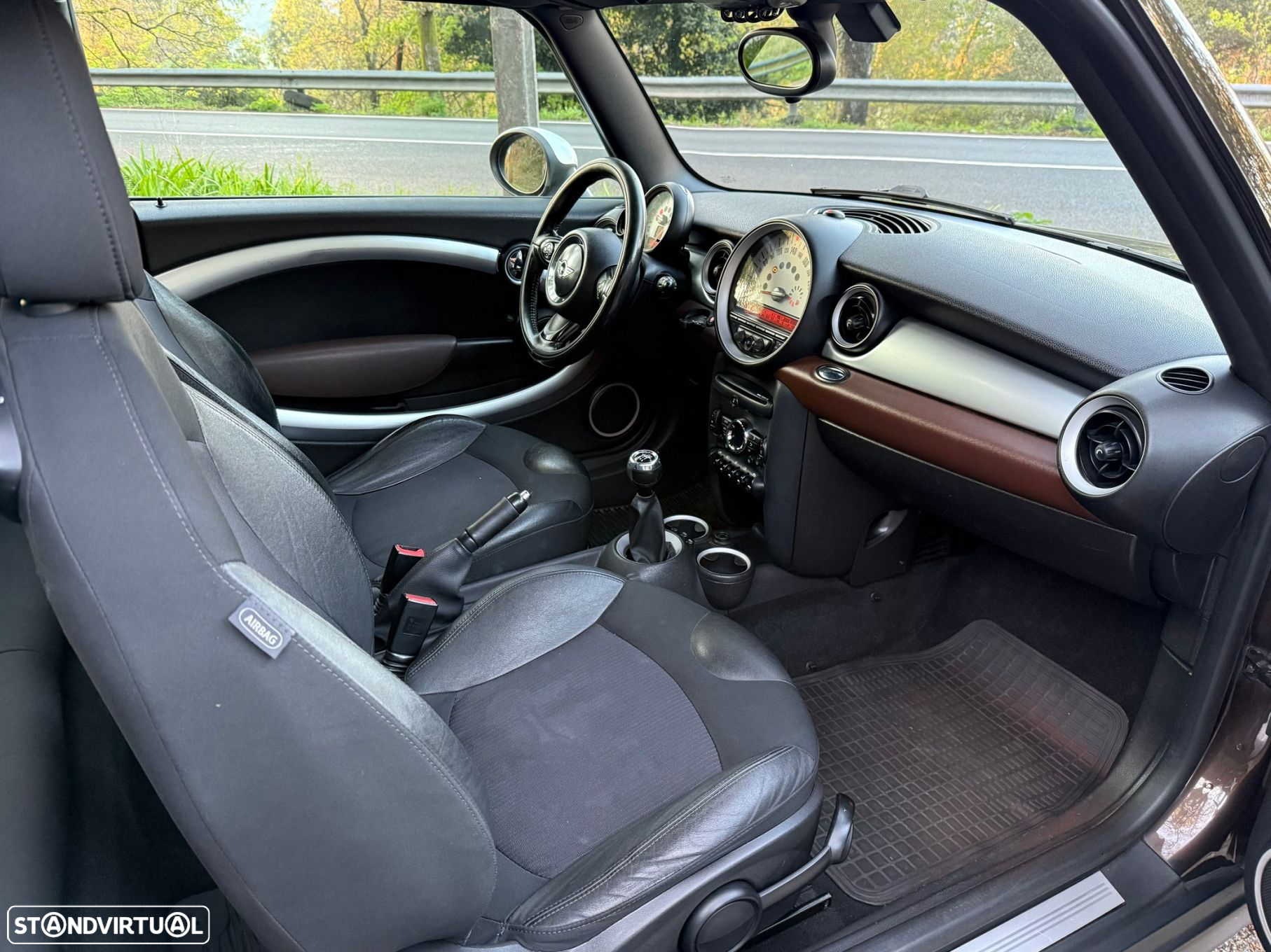 MINI Clubman Cooper D - 18