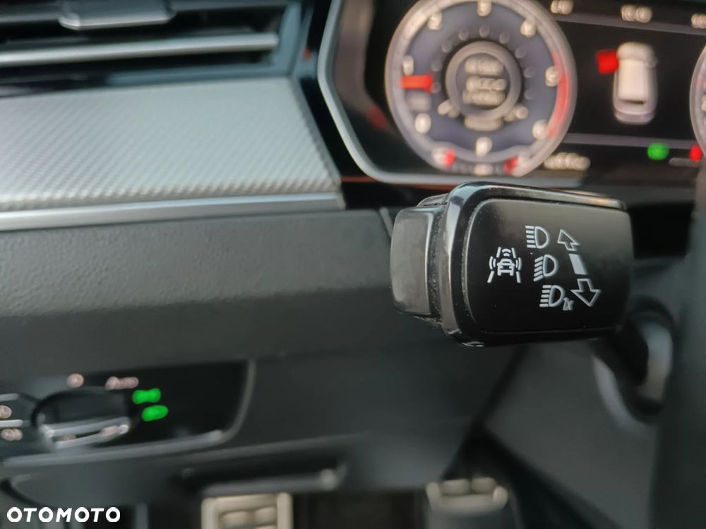 Volkswagen Passat 2.0 TDI SCR DSG 4Motion Business - 21