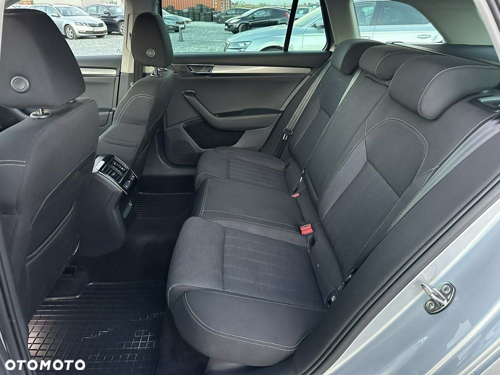 Skoda Superb 2.0 TDI SCR Style - 25