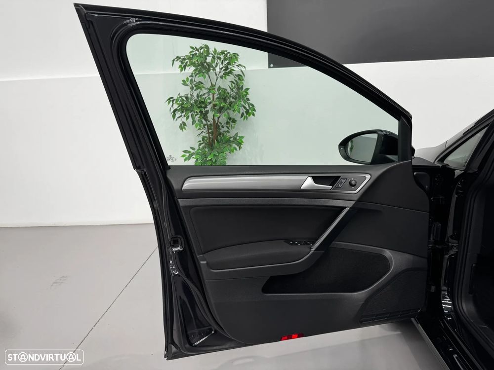VW Golf Variant 1.6 TDi Confortline - 12