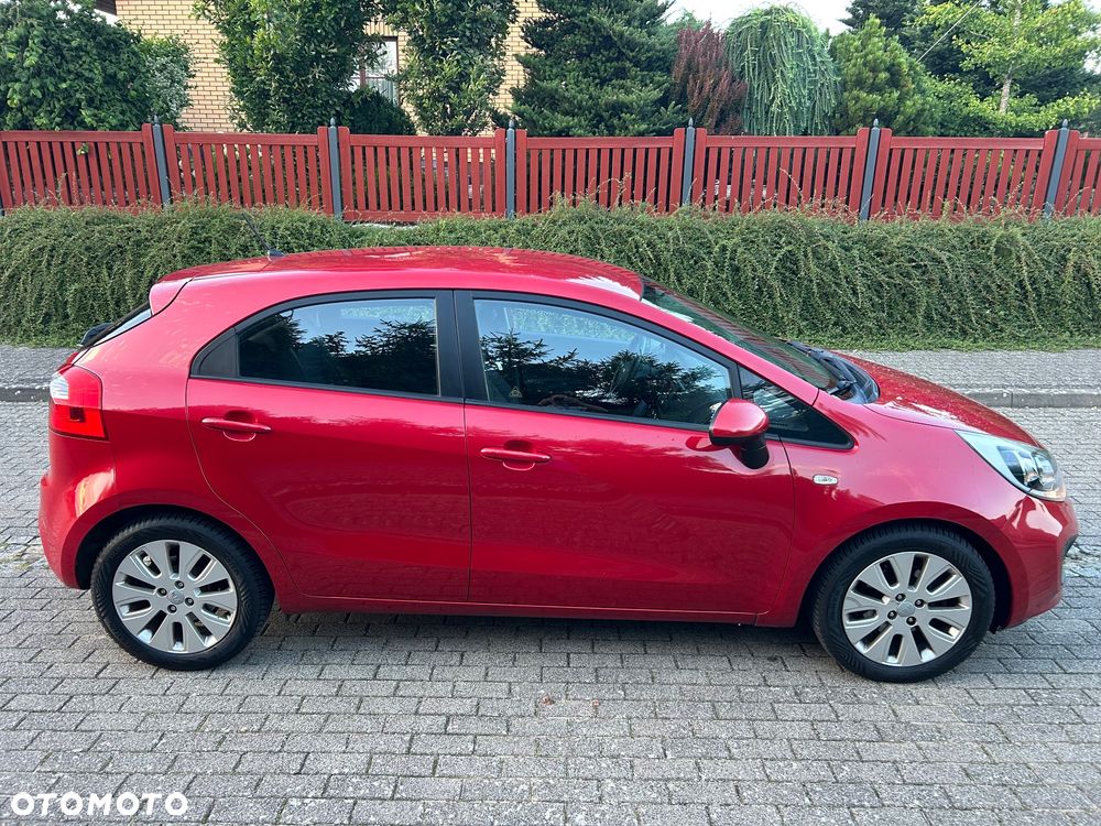 Kia Rio 1.2 M - 11