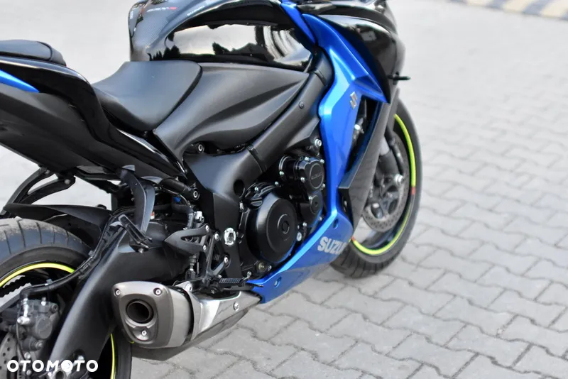 Suzuki GSX 1000 - 17