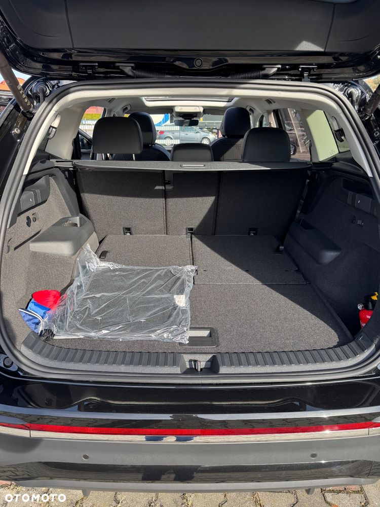 Volkswagen Tayron 2.0 TDI SCR 4Mot Elegance DSG - 12