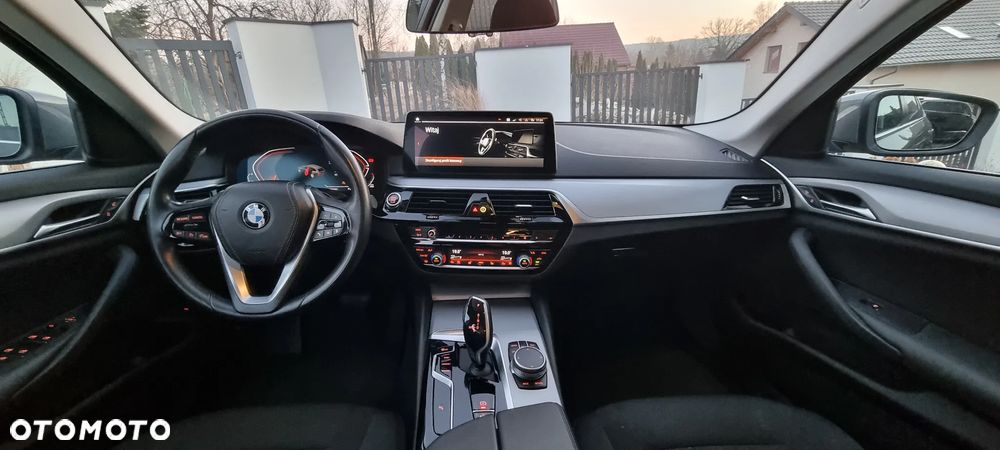 BMW Seria 5 520d xDrive Sport Line - 6