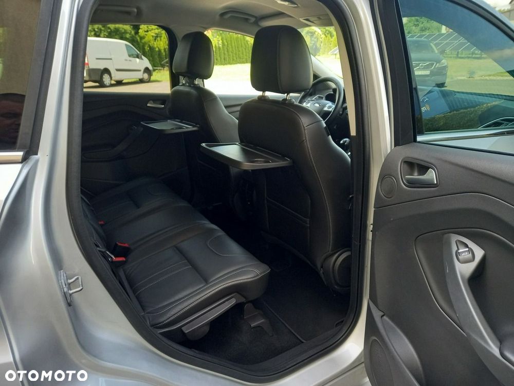 Ford Kuga 2.0 TDCi 2x4 Titanium - 21