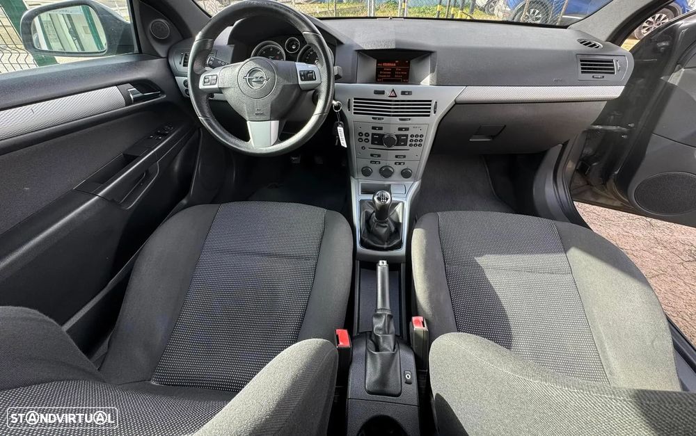 Opel Astra GTC 1.9 CDTi - 12